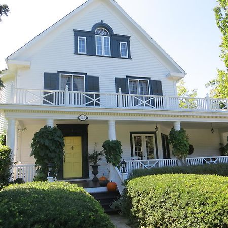 Lakewinds Country Manor Bed and Breakfast Niagara-on-the-Lake Εξωτερικό φωτογραφία
